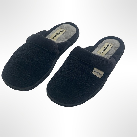 dearfoams Shoes - Black Dearfoams Comfy Slippers size 5.5